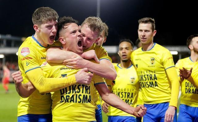 态可以让球 态可以让球