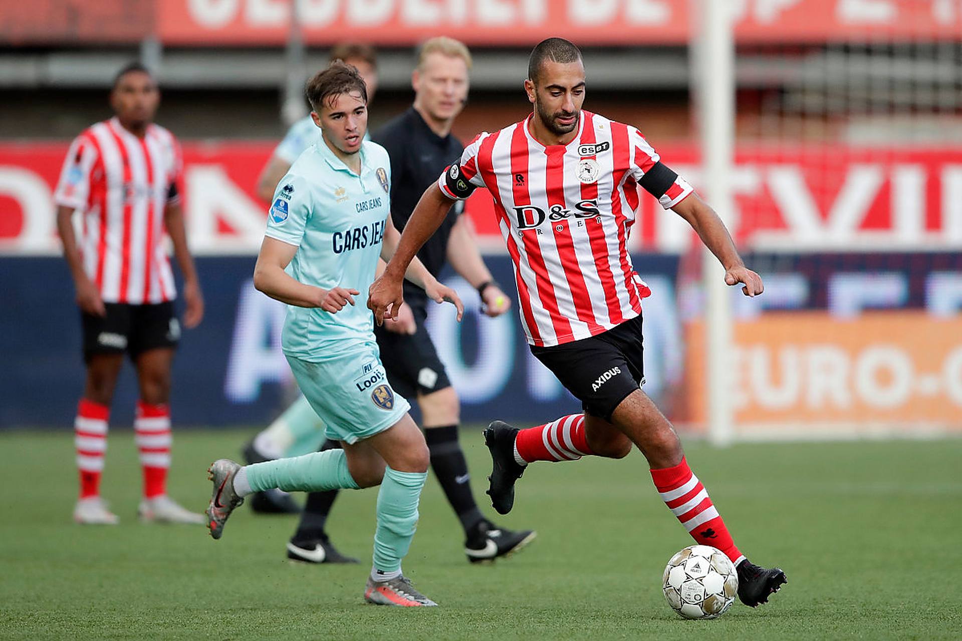 参赛阵容更 参赛阵容更