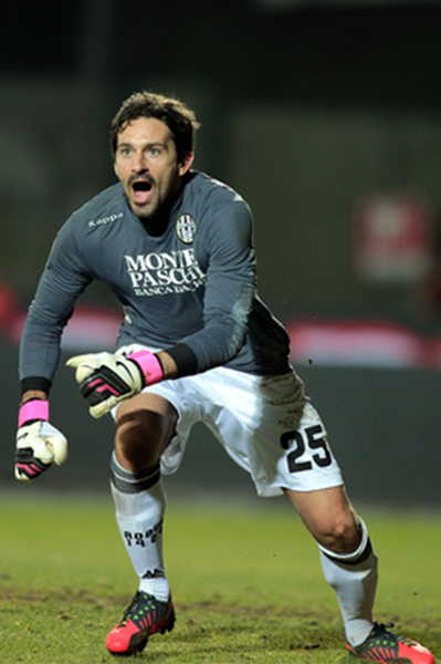 阿圭罗的判 阿圭罗的判